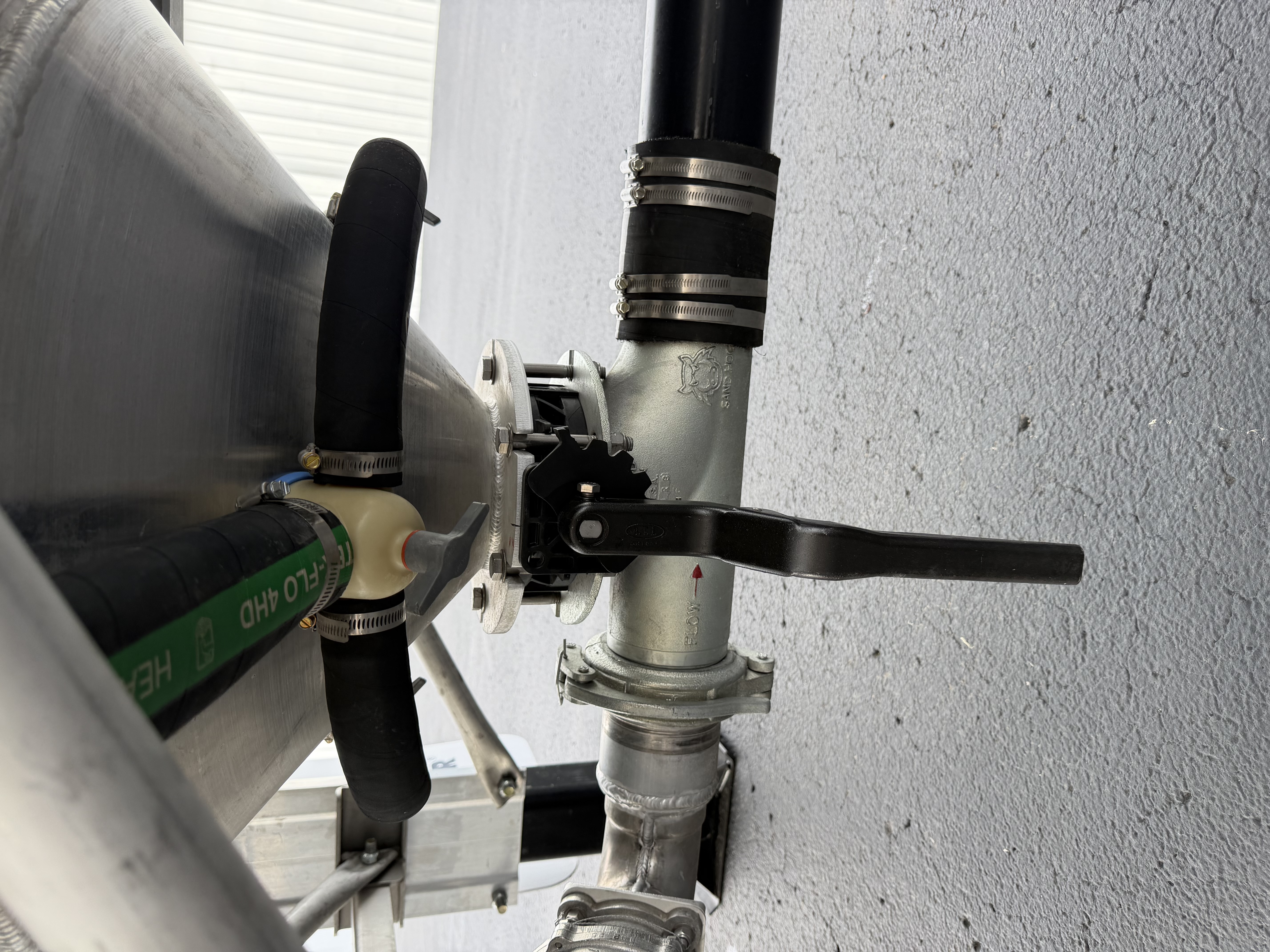 Tremcar 1000 Cube Pneumatic Trailer Photo 3